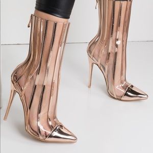 Ohhh laaa laaa clear striped booties